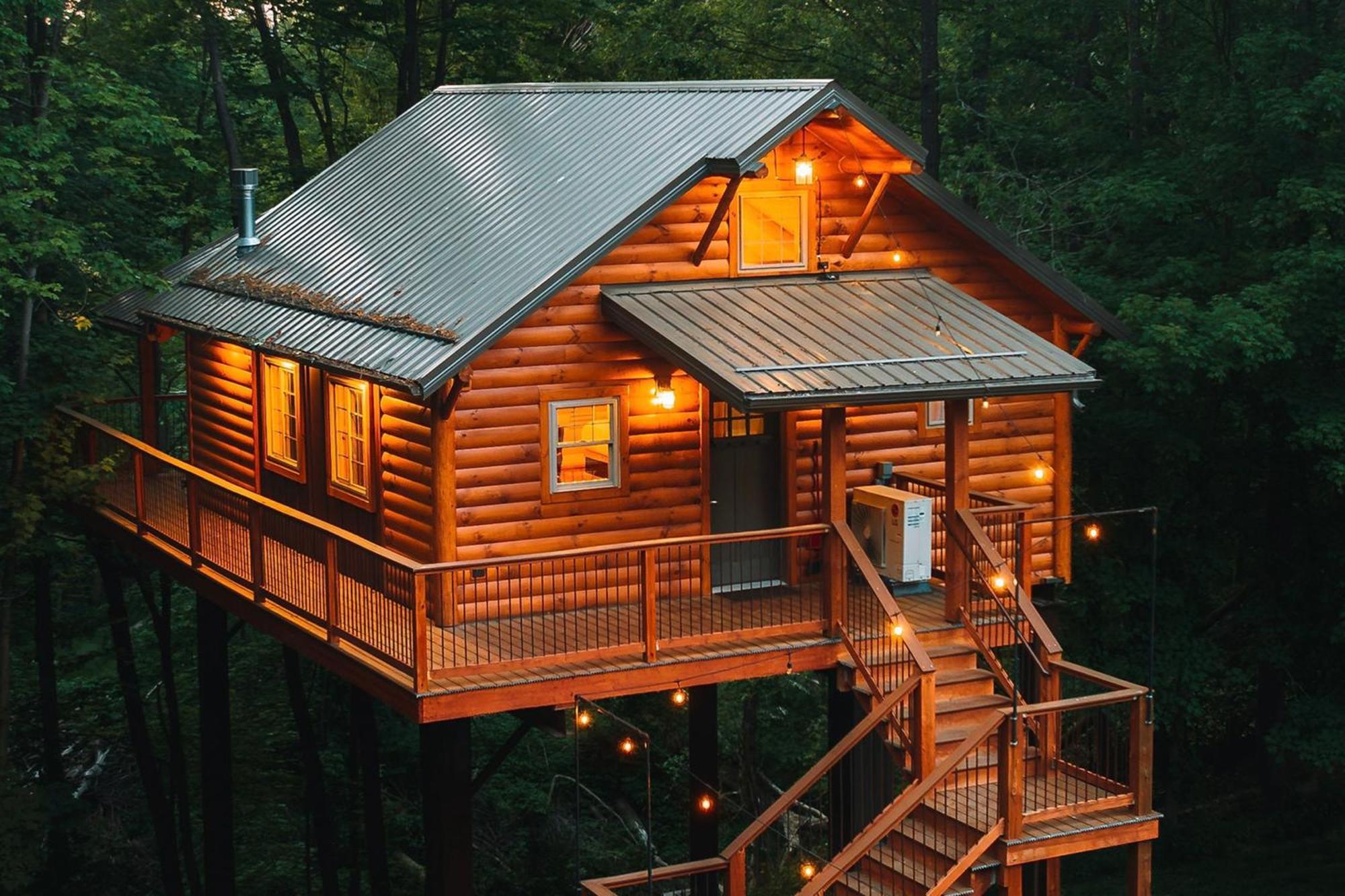 Cricket Hill Treehouse B By Amish Country Lodging Миллерсберг Экстерьер фото